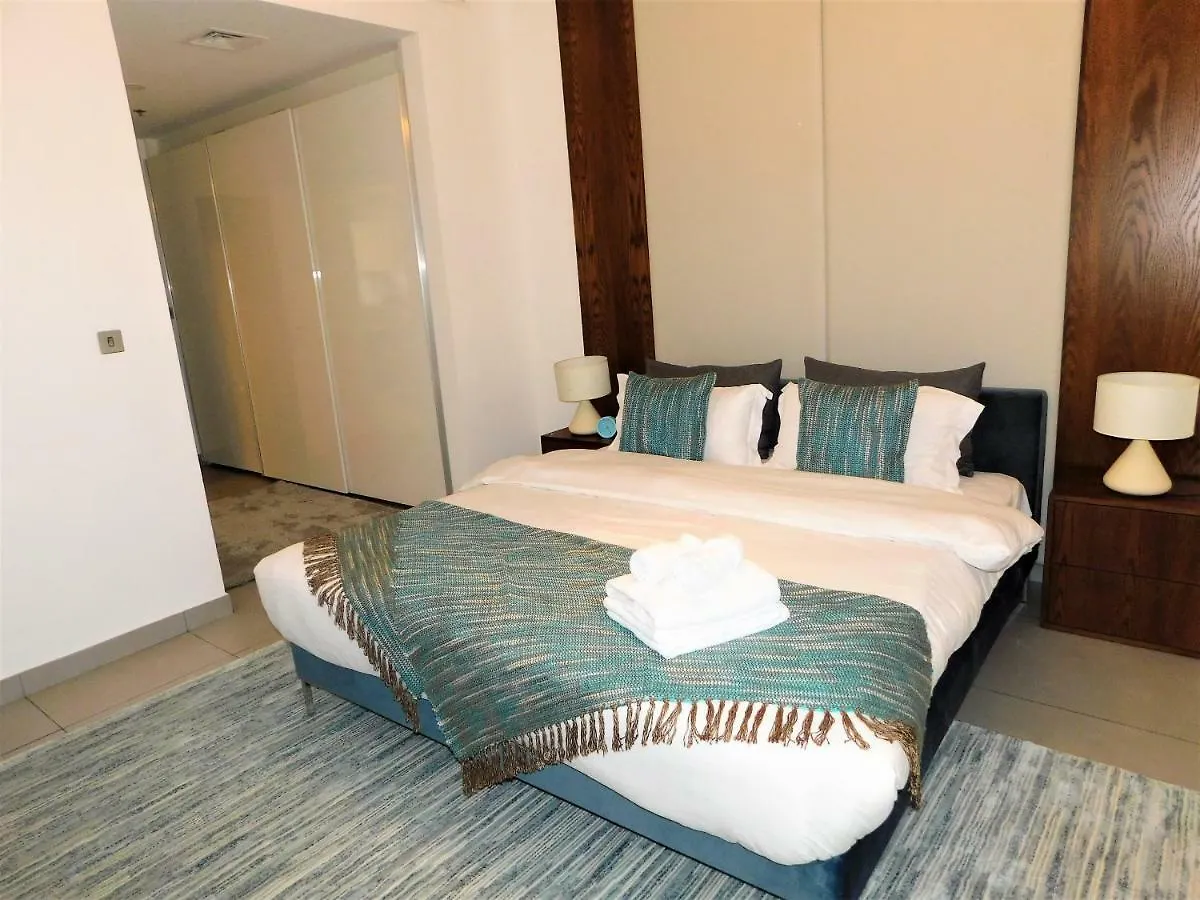 Luton Vacation Homes - Royal Bay Dubai 0*,  United Arab Emirates